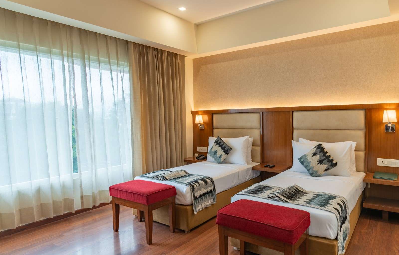 Deluxe Twin Room with City View
