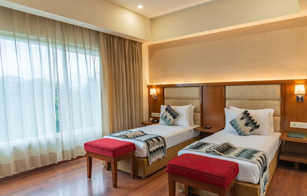 Deluxe Twin Room with City View