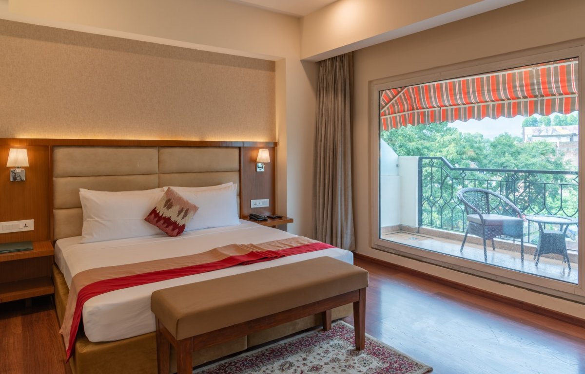 Executive Room with Balcony & City View
